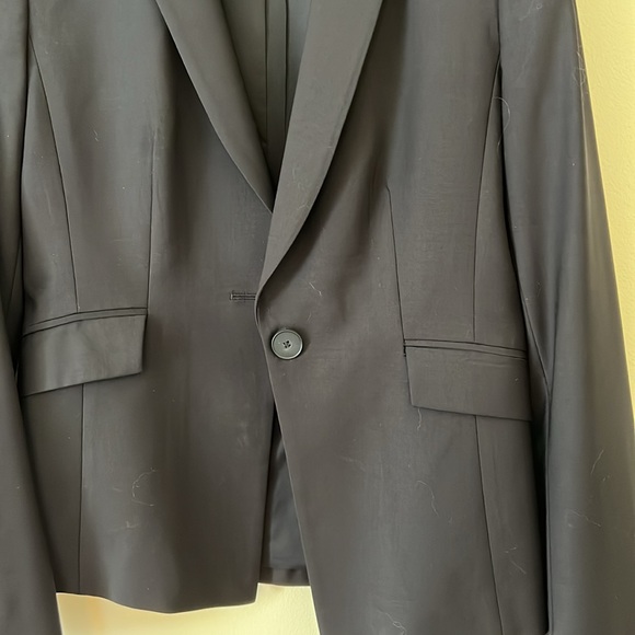 Ann Taylor black suit jacket size 0P. GUC and freshly cleaned. - Picture 3 of 7